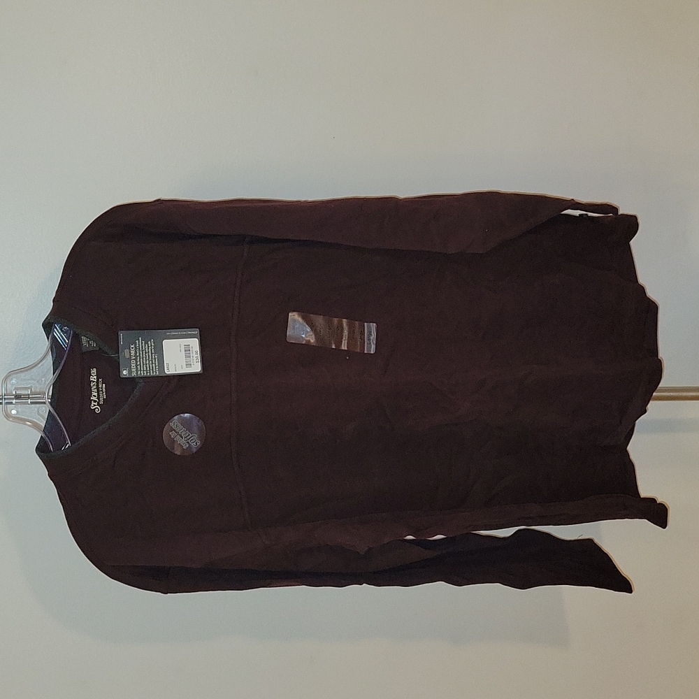 Men's v-neck. Size large.